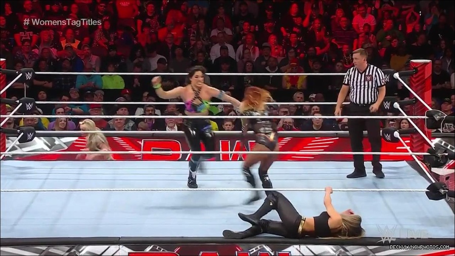 WWE_Monday_Night_Raw_2023_04_10_720p_HDTV_x264-NWCHD_mp4_002356441.jpg