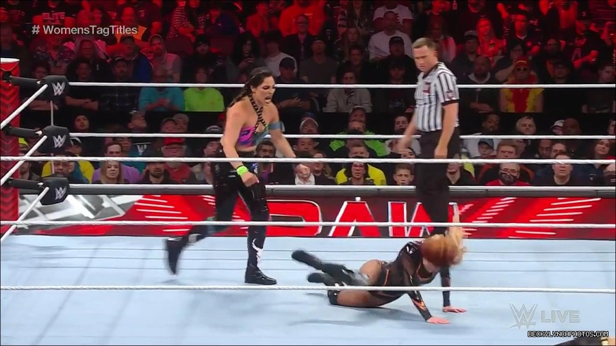 WWE_Monday_Night_Raw_2023_04_10_720p_HDTV_x264-NWCHD_mp4_002364449.jpg