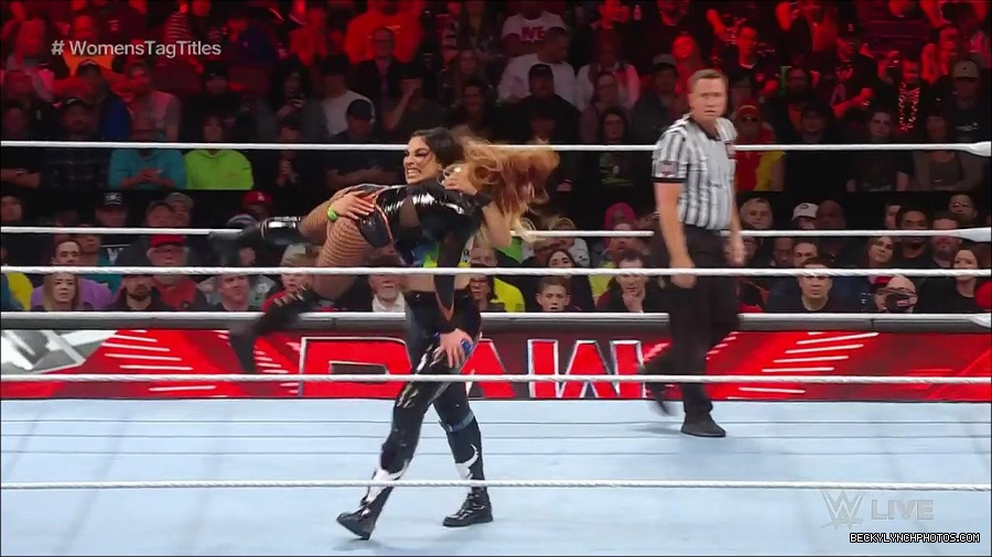 WWE_Monday_Night_Raw_2023_04_10_720p_HDTV_x264-NWCHD_mp4_002366852.jpg