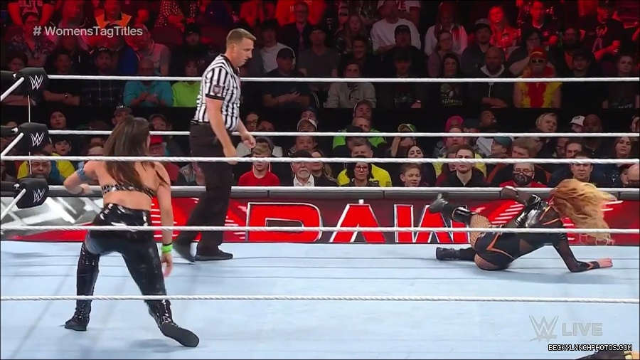 WWE_Monday_Night_Raw_2023_04_10_720p_HDTV_x264-NWCHD_mp4_002370856.jpg