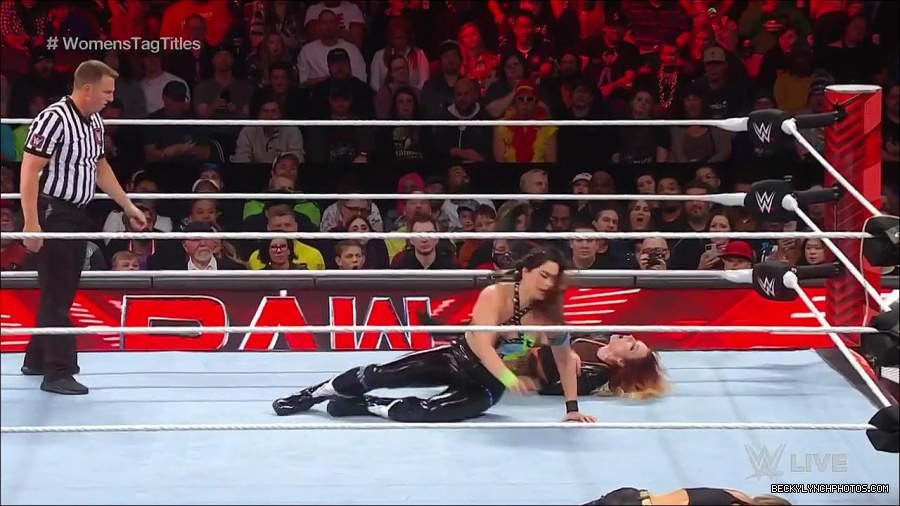 WWE_Monday_Night_Raw_2023_04_10_720p_HDTV_x264-NWCHD_mp4_002377262.jpg