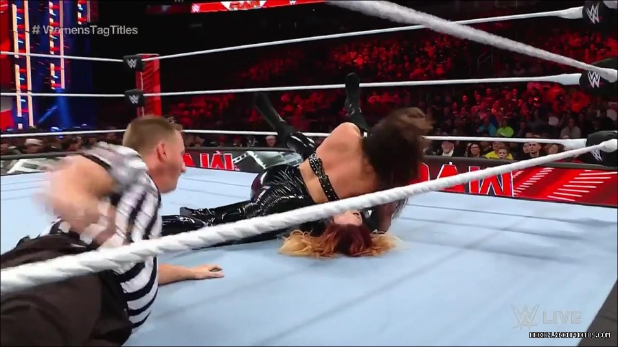 WWE_Monday_Night_Raw_2023_04_10_720p_HDTV_x264-NWCHD_mp4_002380065.jpg