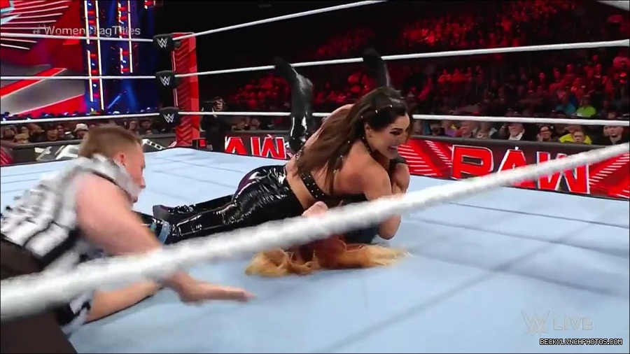 WWE_Monday_Night_Raw_2023_04_10_720p_HDTV_x264-NWCHD_mp4_002380866.jpg