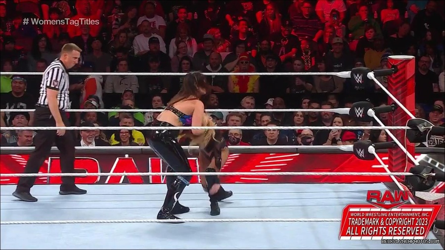 WWE_Monday_Night_Raw_2023_04_10_720p_HDTV_x264-NWCHD_mp4_002390075.jpg