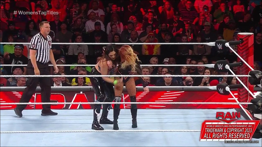 WWE_Monday_Night_Raw_2023_04_10_720p_HDTV_x264-NWCHD_mp4_002390876.jpg