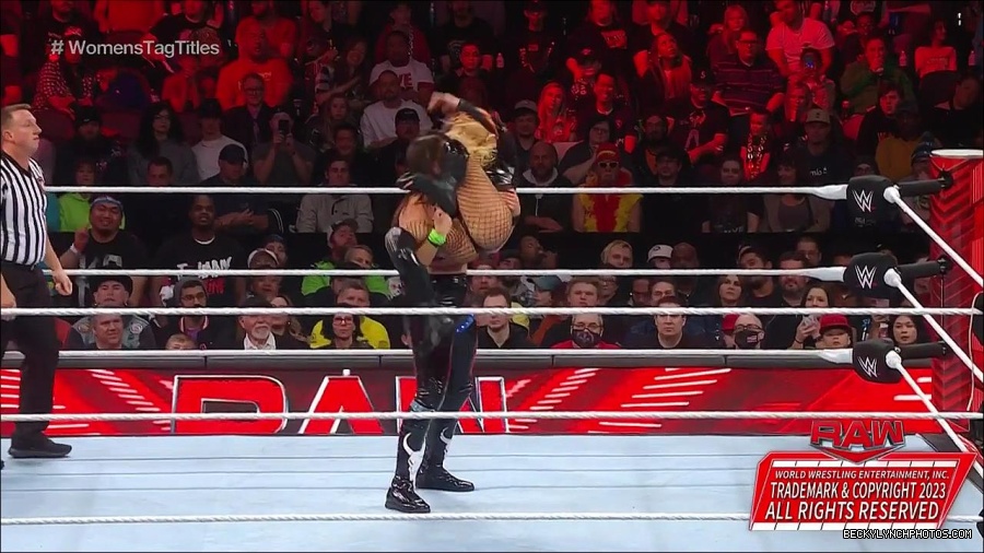 WWE_Monday_Night_Raw_2023_04_10_720p_HDTV_x264-NWCHD_mp4_002392878.jpg