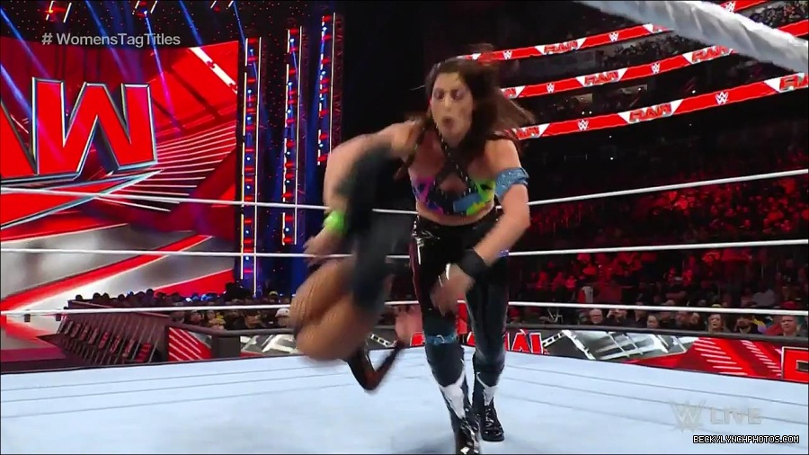 WWE_Monday_Night_Raw_2023_04_10_720p_HDTV_x264-NWCHD_mp4_002396481.jpg