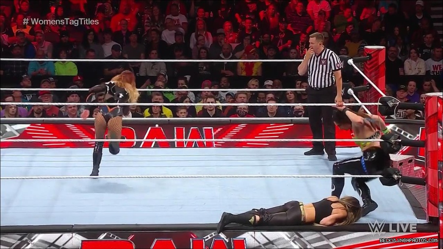 WWE_Monday_Night_Raw_2023_04_10_720p_HDTV_x264-NWCHD_mp4_002399284.jpg