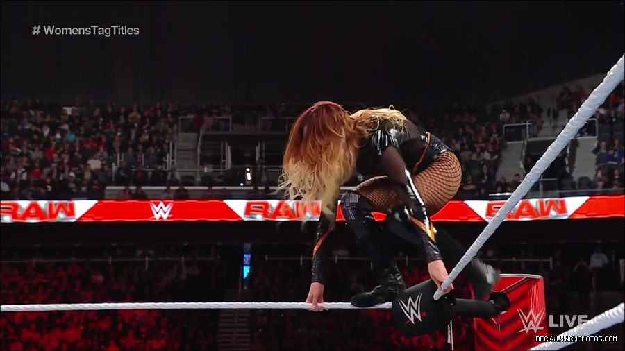 WWE_Monday_Night_Raw_2023_04_10_720p_HDTV_x264-NWCHD_mp4_002409294.jpg