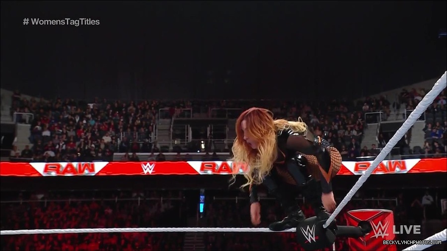 WWE_Monday_Night_Raw_2023_04_10_720p_HDTV_x264-NWCHD_mp4_002410495.jpg