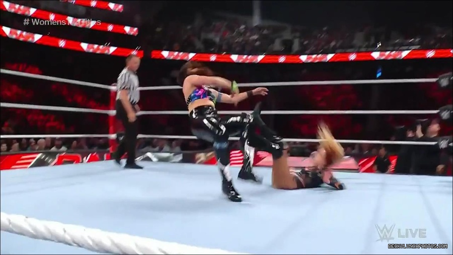 WWE_Monday_Night_Raw_2023_04_10_720p_HDTV_x264-NWCHD_mp4_002411696.jpg