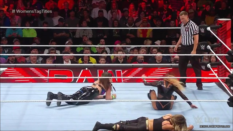 WWE_Monday_Night_Raw_2023_04_10_720p_HDTV_x264-NWCHD_mp4_002412898.jpg