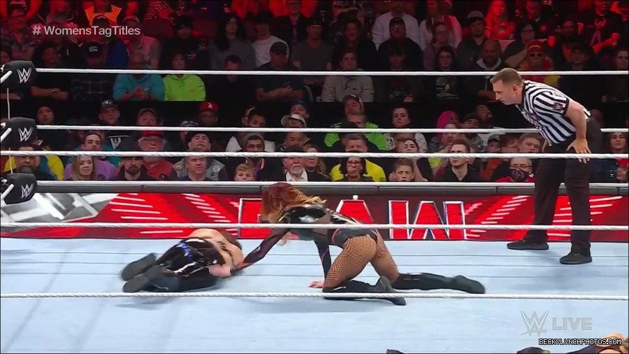 WWE_Monday_Night_Raw_2023_04_10_720p_HDTV_x264-NWCHD_mp4_002414900.jpg