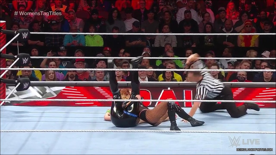 WWE_Monday_Night_Raw_2023_04_10_720p_HDTV_x264-NWCHD_mp4_002416902.jpg