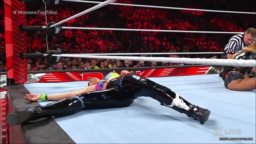 WWE_Monday_Night_Raw_2023_04_10_720p_HDTV_x264-NWCHD_mp4_002420505.jpg