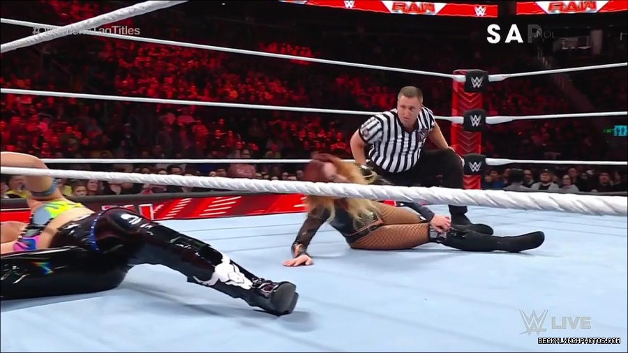WWE_Monday_Night_Raw_2023_04_10_720p_HDTV_x264-NWCHD_mp4_002421706.jpg