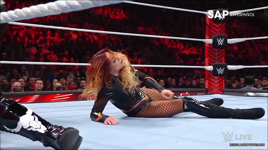 WWE_Monday_Night_Raw_2023_04_10_720p_HDTV_x264-NWCHD_mp4_002424109.jpg