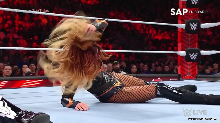WWE_Monday_Night_Raw_2023_04_10_720p_HDTV_x264-NWCHD_mp4_002424910.jpg