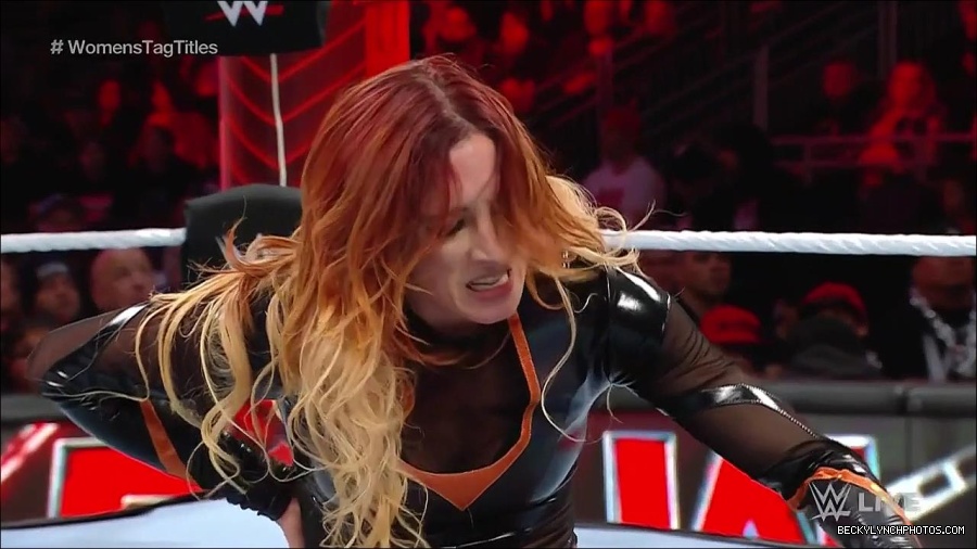 WWE_Monday_Night_Raw_2023_04_10_720p_HDTV_x264-NWCHD_mp4_002429314.jpg