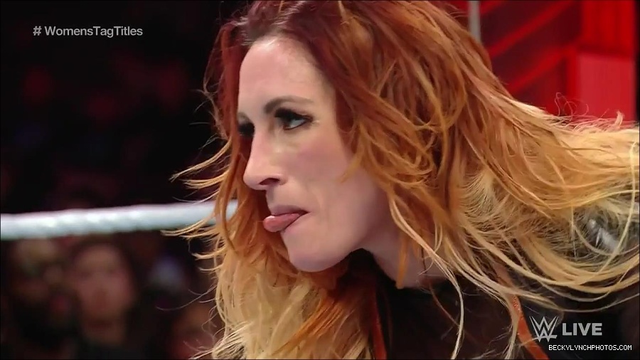 WWE_Monday_Night_Raw_2023_04_10_720p_HDTV_x264-NWCHD_mp4_002433318.jpg