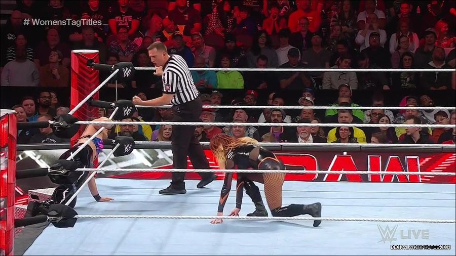 WWE_Monday_Night_Raw_2023_04_10_720p_HDTV_x264-NWCHD_mp4_002437722.jpg