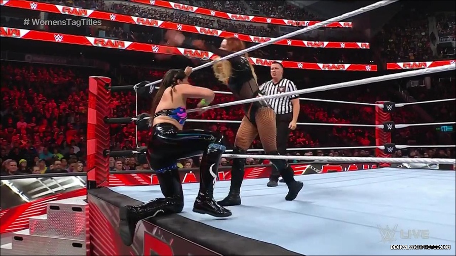 WWE_Monday_Night_Raw_2023_04_10_720p_HDTV_x264-NWCHD_mp4_002439324.jpg