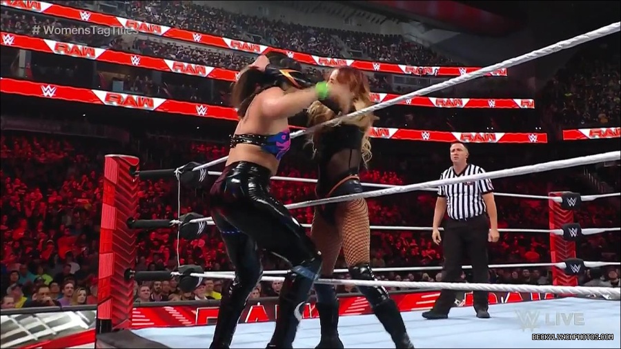 WWE_Monday_Night_Raw_2023_04_10_720p_HDTV_x264-NWCHD_mp4_002440525.jpg