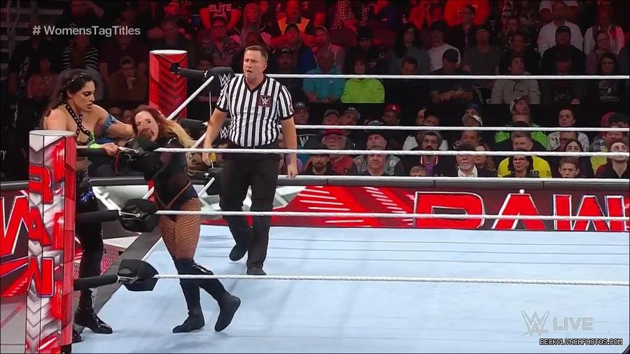 WWE_Monday_Night_Raw_2023_04_10_720p_HDTV_x264-NWCHD_mp4_002444529.jpg