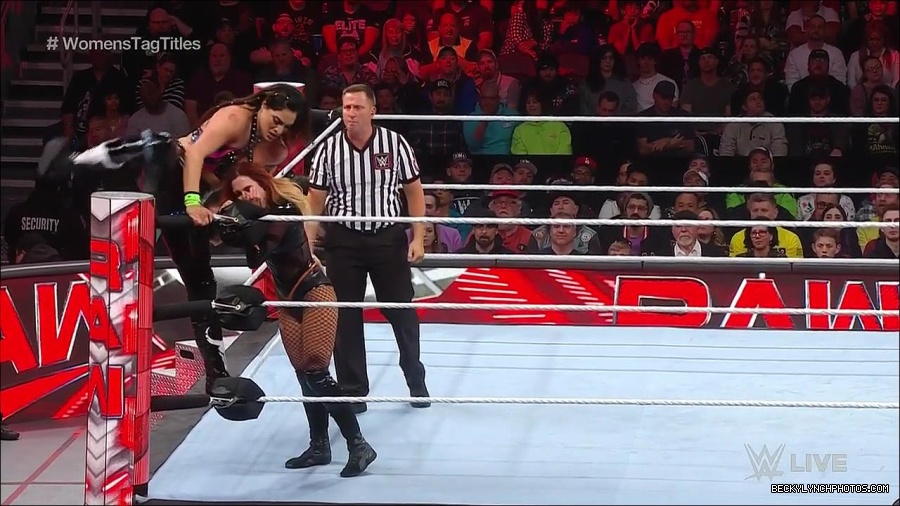 WWE_Monday_Night_Raw_2023_04_10_720p_HDTV_x264-NWCHD_mp4_002446131.jpg