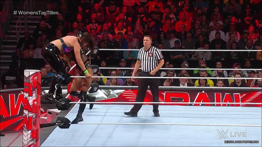 WWE_Monday_Night_Raw_2023_04_10_720p_HDTV_x264-NWCHD_mp4_002452537.jpg
