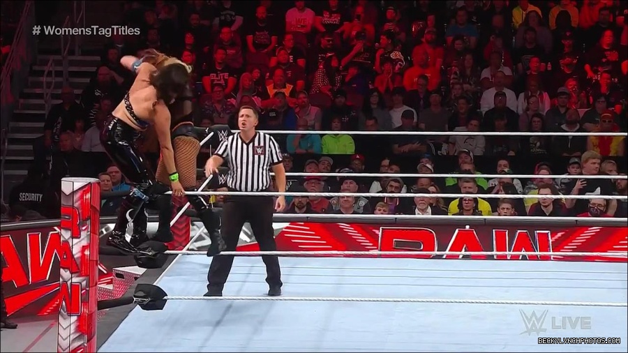 WWE_Monday_Night_Raw_2023_04_10_720p_HDTV_x264-NWCHD_mp4_002454940.jpg