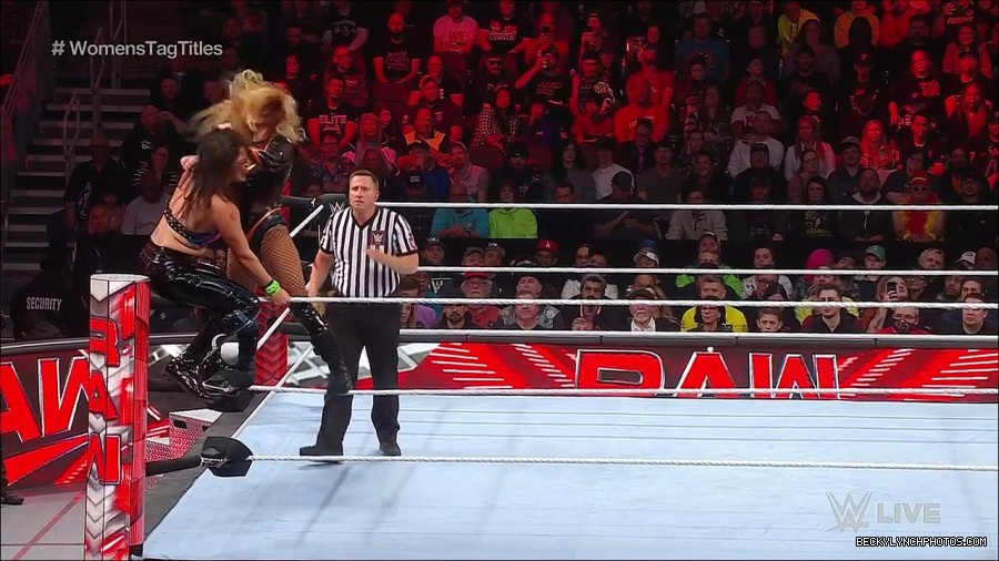 WWE_Monday_Night_Raw_2023_04_10_720p_HDTV_x264-NWCHD_mp4_002467352.jpg