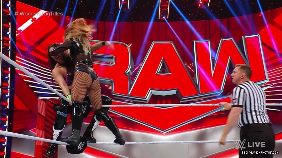 WWE_Monday_Night_Raw_2023_04_10_720p_HDTV_x264-NWCHD_mp4_002470555.jpg
