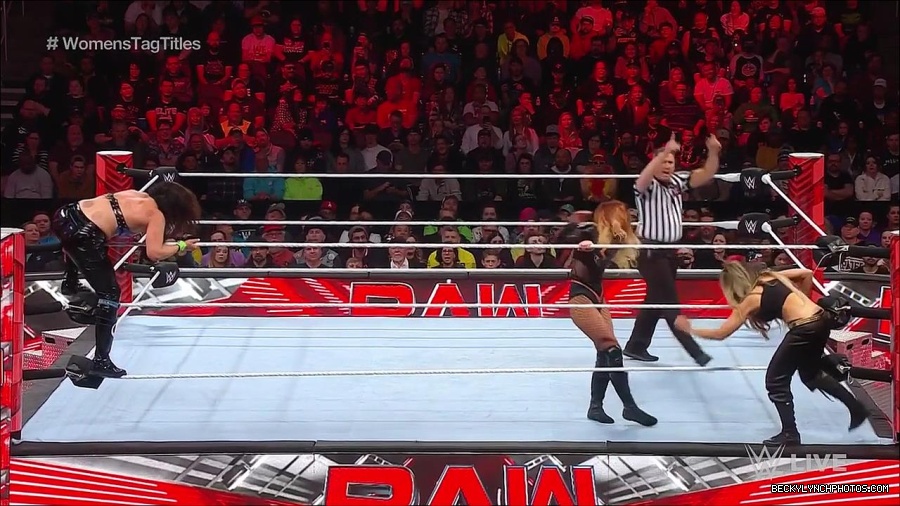 WWE_Monday_Night_Raw_2023_04_10_720p_HDTV_x264-NWCHD_mp4_002476962.jpg