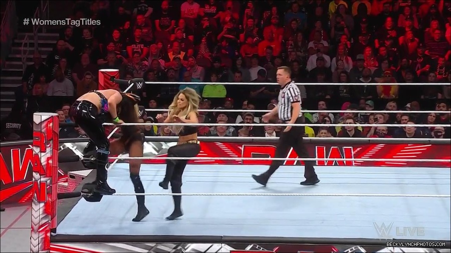 WWE_Monday_Night_Raw_2023_04_10_720p_HDTV_x264-NWCHD_mp4_002480165.jpg