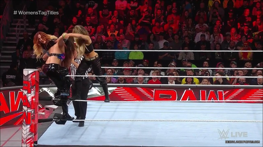 WWE_Monday_Night_Raw_2023_04_10_720p_HDTV_x264-NWCHD_mp4_002484169.jpg