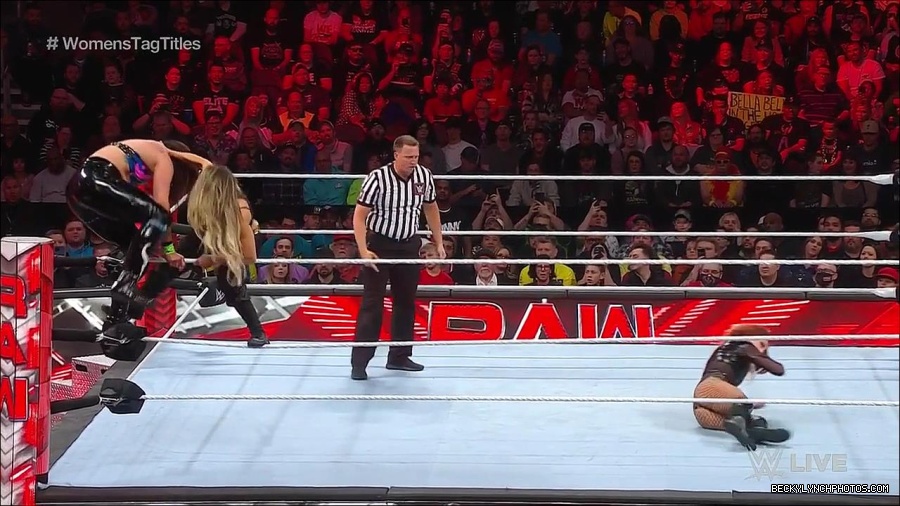 WWE_Monday_Night_Raw_2023_04_10_720p_HDTV_x264-NWCHD_mp4_002493778.jpg