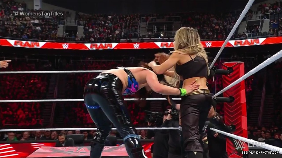 WWE_Monday_Night_Raw_2023_04_10_720p_HDTV_x264-NWCHD_mp4_002523408.jpg