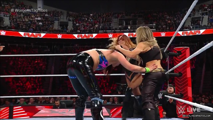 WWE_Monday_Night_Raw_2023_04_10_720p_HDTV_x264-NWCHD_mp4_002523808.jpg