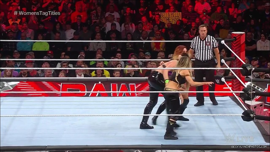 WWE_Monday_Night_Raw_2023_04_10_720p_HDTV_x264-NWCHD_mp4_002525010.jpg