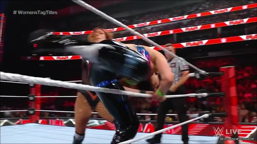 WWE_Monday_Night_Raw_2023_04_10_720p_HDTV_x264-NWCHD_mp4_002525810.jpg