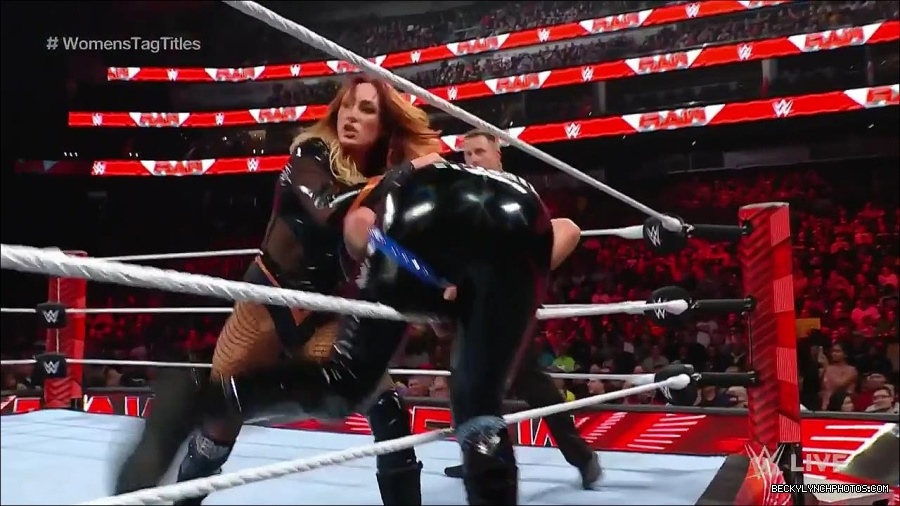 WWE_Monday_Night_Raw_2023_04_10_720p_HDTV_x264-NWCHD_mp4_002526211.jpg