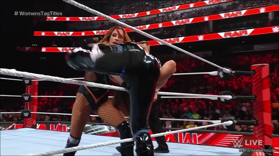 WWE_Monday_Night_Raw_2023_04_10_720p_HDTV_x264-NWCHD_mp4_002526611.jpg