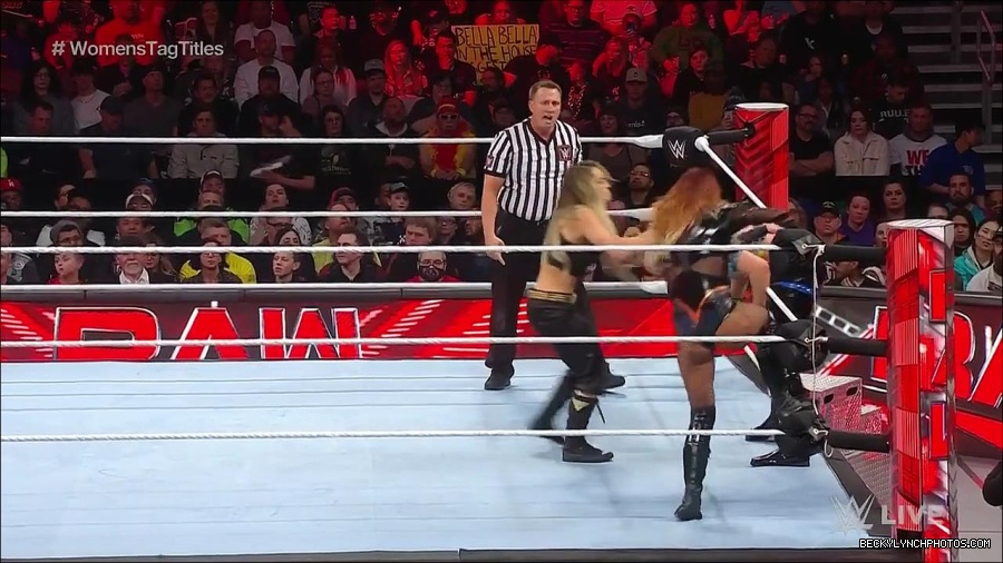 WWE_Monday_Night_Raw_2023_04_10_720p_HDTV_x264-NWCHD_mp4_002533018.jpg