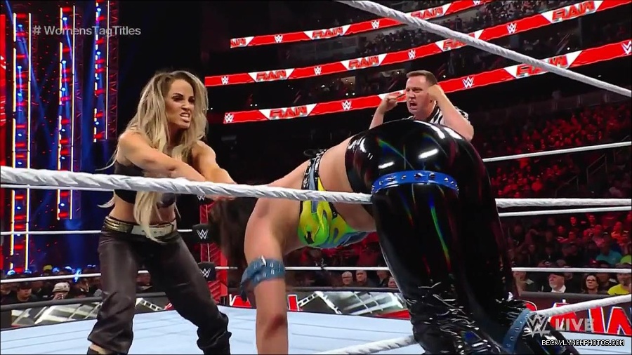 WWE_Monday_Night_Raw_2023_04_10_720p_HDTV_x264-NWCHD_mp4_002534619.jpg