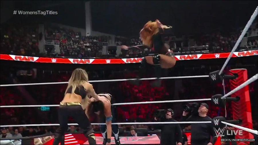 WWE_Monday_Night_Raw_2023_04_10_720p_HDTV_x264-NWCHD_mp4_002535420.jpg
