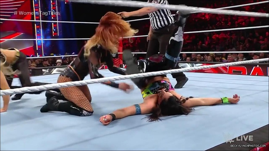WWE_Monday_Night_Raw_2023_04_10_720p_HDTV_x264-NWCHD_mp4_002538623.jpg