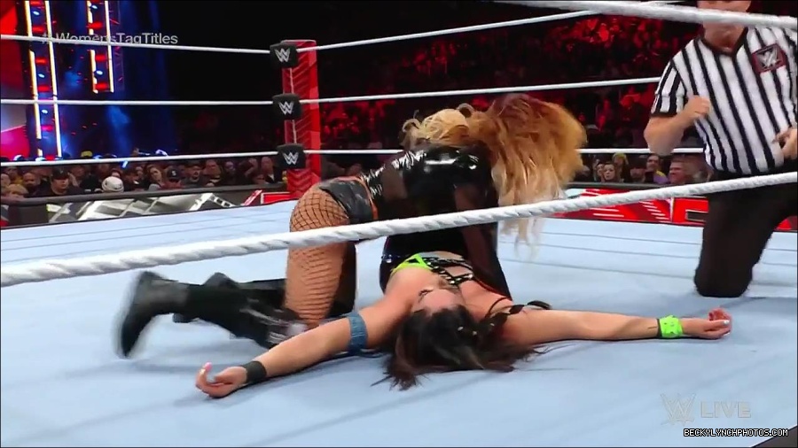 WWE_Monday_Night_Raw_2023_04_10_720p_HDTV_x264-NWCHD_mp4_002539824.jpg