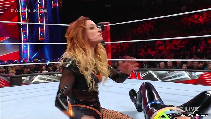 WWE_Monday_Night_Raw_2023_04_10_720p_HDTV_x264-NWCHD_mp4_002545030.jpg