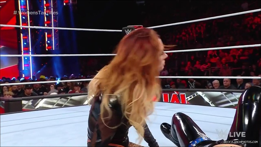 WWE_Monday_Night_Raw_2023_04_10_720p_HDTV_x264-NWCHD_mp4_002545430.jpg